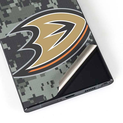 NHL Anaheim Ducks Camo Galaxy S25 Ultra Skin